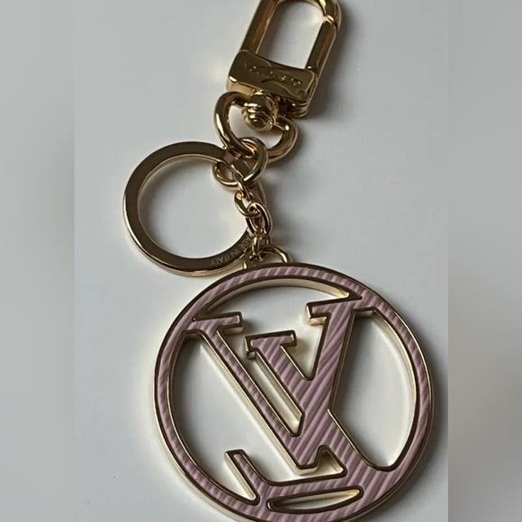 Louis Vuitton Bag Charm Circle Epi Charm And Key Holder. Red & Pink with box - Picture 9 of 9